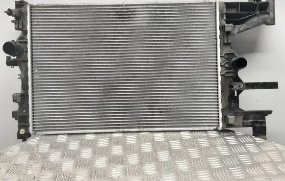 Opel Astra J Coolant radiator 13281773