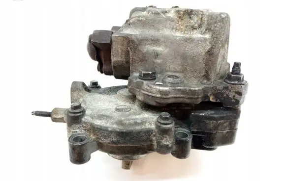 Ford Mondeo MK V Fuel injection high pressure pump 9674992180