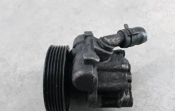 Renault Master II Power steering pump 8200193992