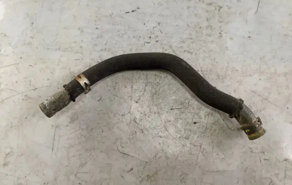 Suzuki Grand Vitara I Engine coolant pipe/hose