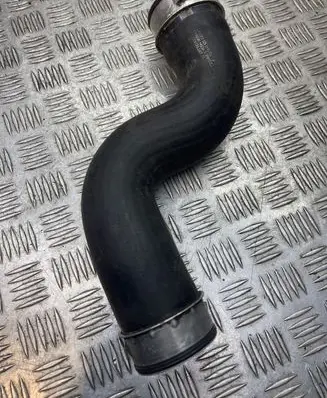 Intercooler hose/pipe