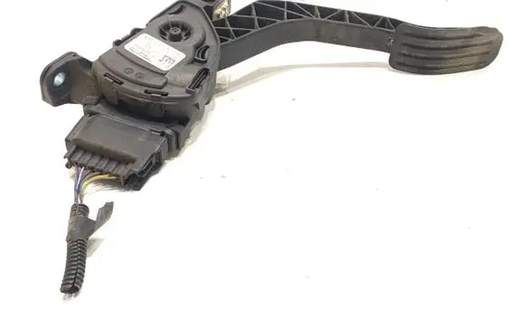 Volvo XC60 Accelerator throttle pedal 31329062