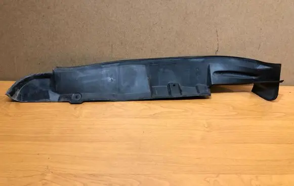 Audi A3 S3 8L Front wheel arch liner splash guards 8L0821111