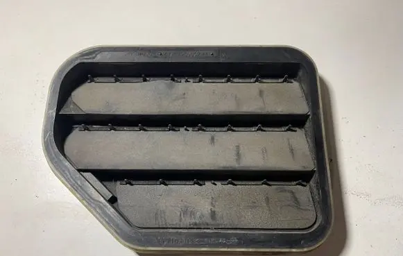 Ford Grand C-MAX Quarter panel pressure vent 7N51A280B62AA