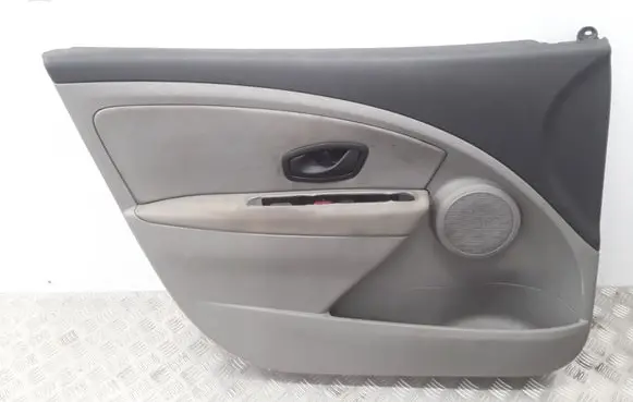 Renault Megane III Front door card panel trim 809010439R 156042762A