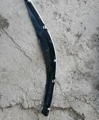 Toyota Sienna XL40 IV Front bumper upper radiator grill 591070G010 5318708020