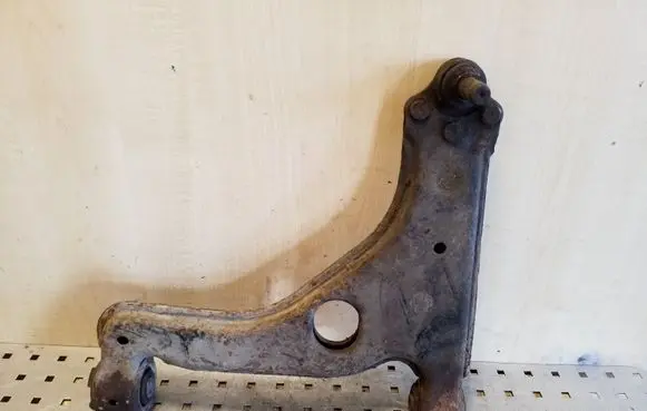 Opel Vectra B Front lower control arm/wishbone