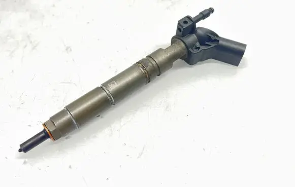 Mercedes-Benz E W211 Fuel injector A6420700587