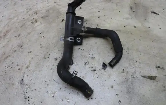 Mazda 3 II Engine coolant pipe/hose