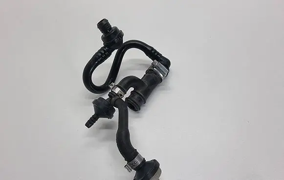 Audi A4 S4 B5 8D Vacuum line/pipe/hose 058133784