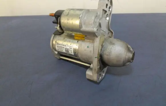 Dacia Jogger Starter motor 233008820R
