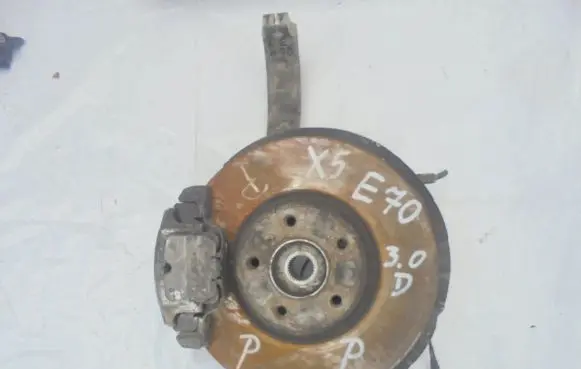 BMW X5 E70 Front wheel hub spindle knuckle 9582025
