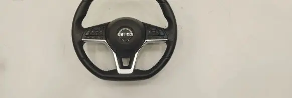Nissan Leaf II (ZE1) Steering wheel