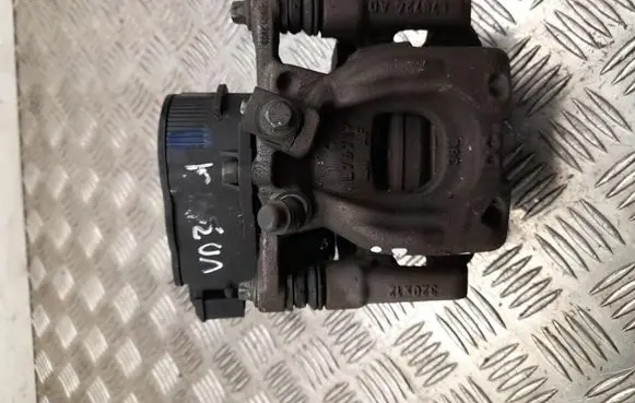Mercedes-Benz CLA C118 X118 Rear brake caliper A2474230798