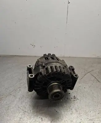 Mercedes-Benz E W212 Generator/alternator A0009068802 2618301C FGN18S130