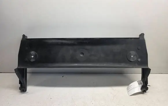Volvo V70 Radiator trim 9151897