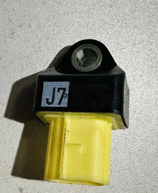 Lexus UX Airbag deployment crash/impact sensor 8983128040