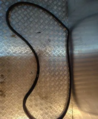 Mercedes-Benz C W203 Front door rubber seal A2036970551