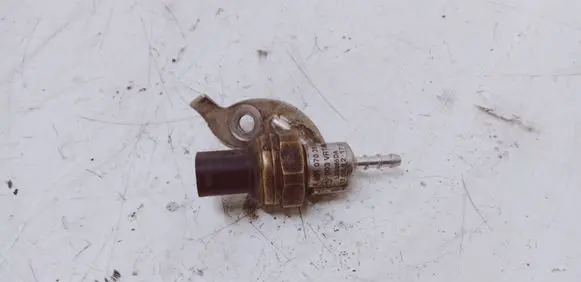 Fuel pressure sensor