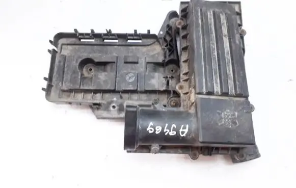 Volkswagen Caddy Air filter box 4615185921 zsb4615185920