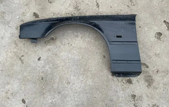 BMW 5 E34 Fender 0057313 02E52C2009 520535
