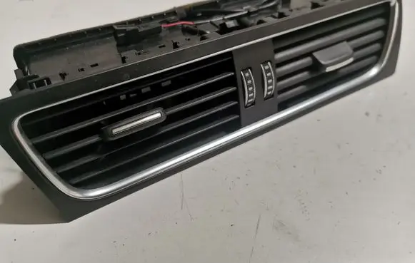 Audi A5 8T 8F Dash center air vent grill 8T1820951E