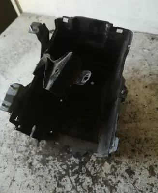 Mazda 3 II Battery tray 8P4K56040