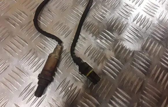 BMW 5 E39 Lambda probe sensor 0258005259 750344102 1178750344102