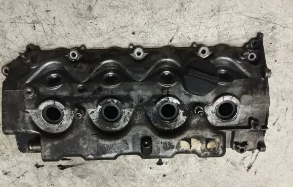 Toyota Corolla Verso AR10 Rocker cam cover 