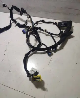 Peugeot 2008 II Front door wiring loom/harness boot 9835953480