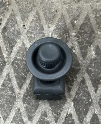 Renault Scenic I Wing mirror switch 7700432971C