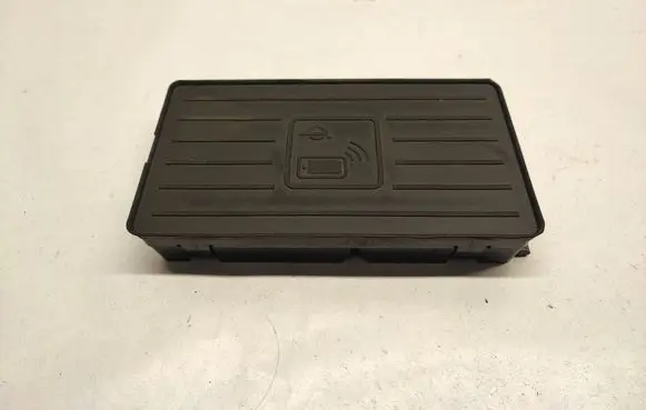Seat Leon (5F) Wireless charging module 81A035502