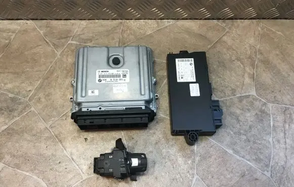 Engine ECU kit and lock set