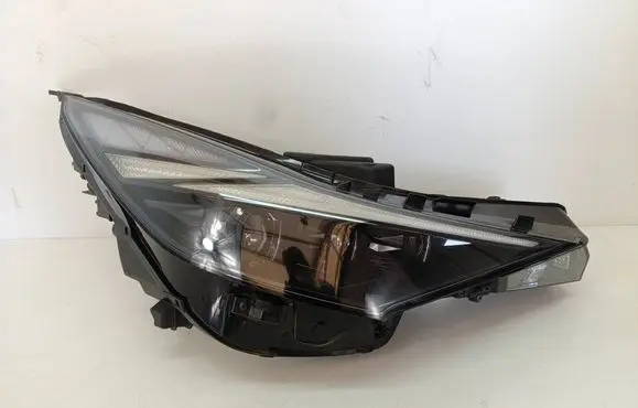 Hyundai Elantra VII Headlight/headlamp 92102AA
