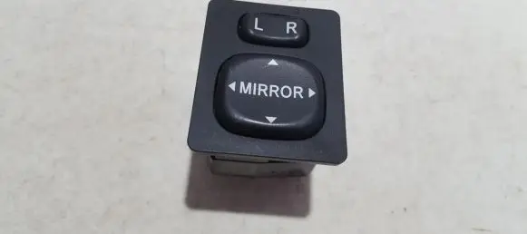 Nissan X-Trail T30 Wing mirror switch 769746D