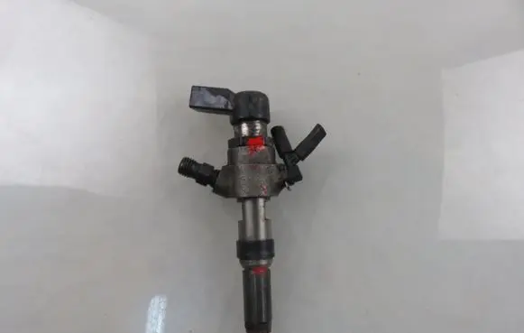 Ford Fiesta Fuel injector 9654551080