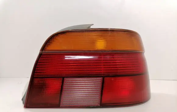 BMW 5 E39 Rear/tail lights 8358032