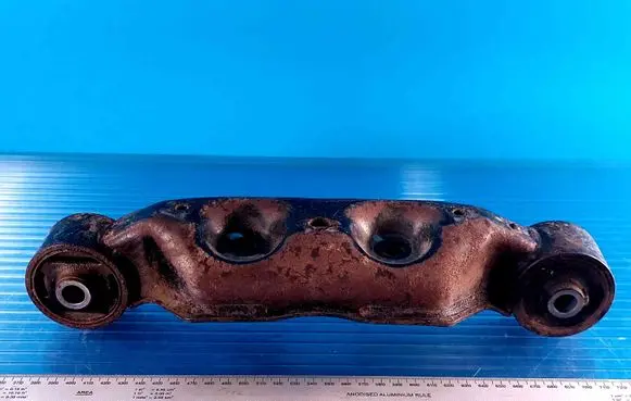 Subaru Forester SH Rear differential mounting bracket 41322AG020