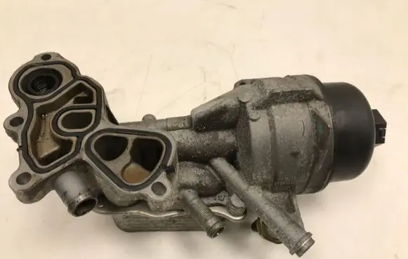 Peugeot 208 I Oil filter mounting bracket V75831128006