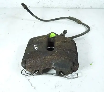 Volkswagen PASSAT B6 Front brake caliper