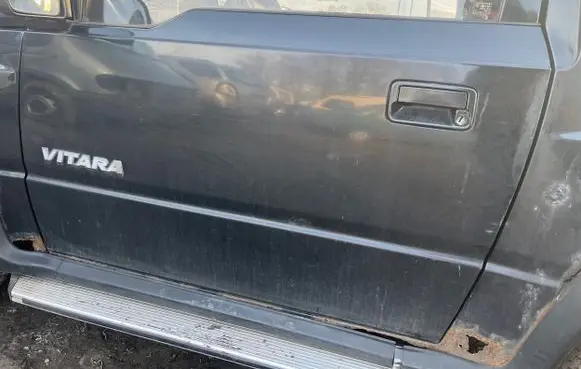 Suzuki Vitara (ET/TA) Front door