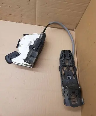 Volkswagen Golf VII Rear door lock 5K4839016Q