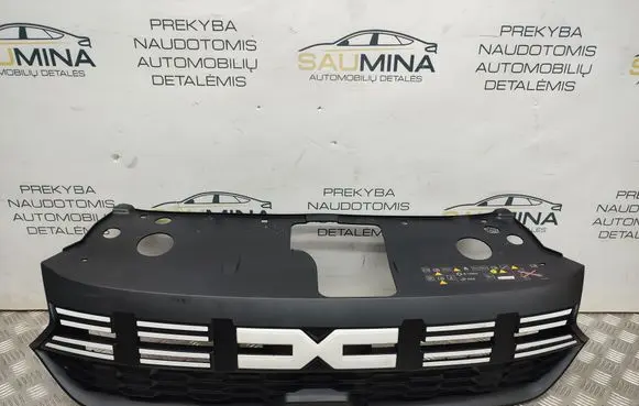Dacia Sandero III Front bumper upper radiator grill 622561324R