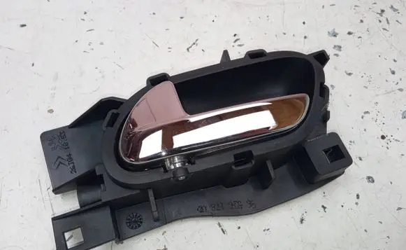 Peugeot 407 Rear door interior handle 96526178UD