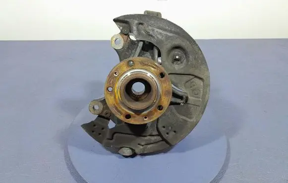 Chevrolet Combo Front wheel hub spindle knuckle 