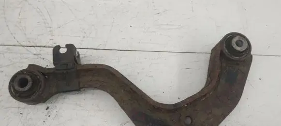 Volkswagen PASSAT B7 Rear control arm 1K0505723H