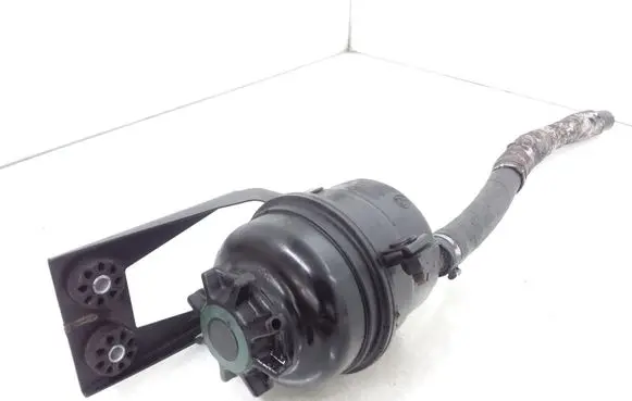 Power steering fluid tank/reservoir