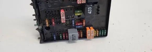 Volkswagen Touran I Fuse module 1K0937800G 0508494887 1T1937535G