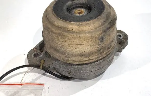 Mercedes-Benz GLK (X204) Engine mount vacuum valve A2042403717