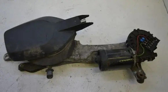 Mercedes-Benz CLK A208 C208 Front wiper linkage and motor 3397020325